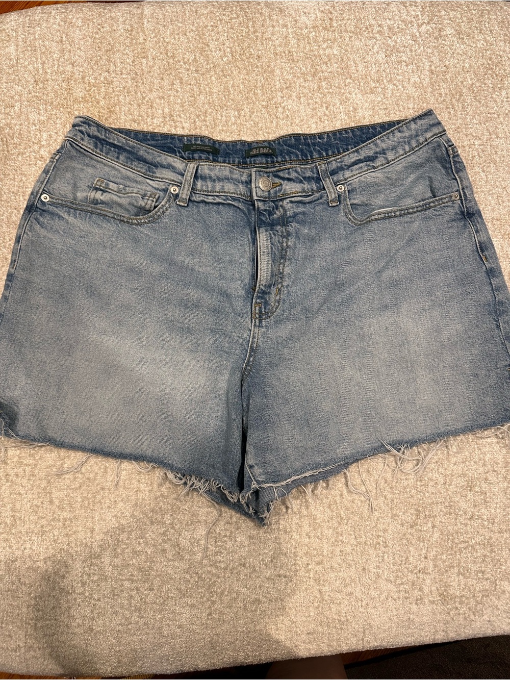 High-Rise Light Blue Denim Shorts with Frayed Hem size 17